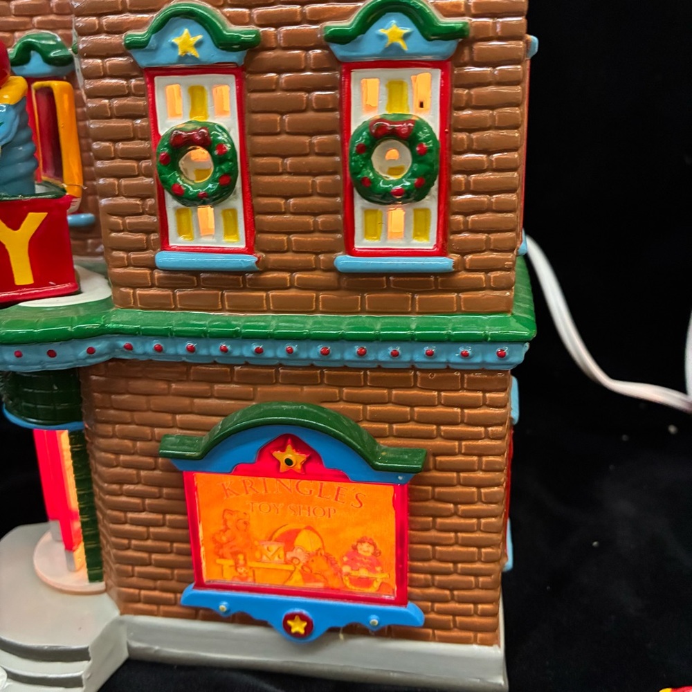 Department 56 Saturday Morning Downtown & The Whole Family Goes Shopping - Picture 8 of 16